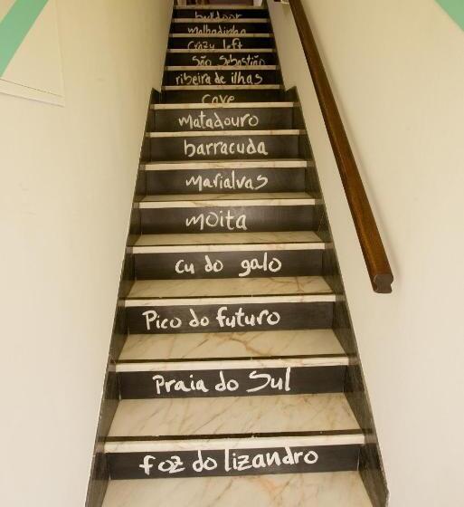 فندق صغير Ericeira Surf Camp