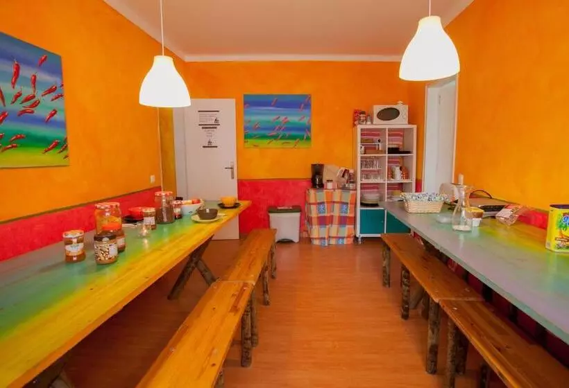 هاستل Ericeira Surf Camp