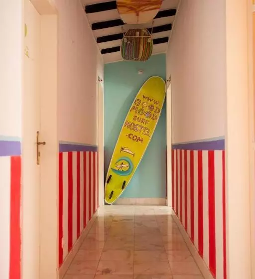 هاستل Ericeira Surf Camp