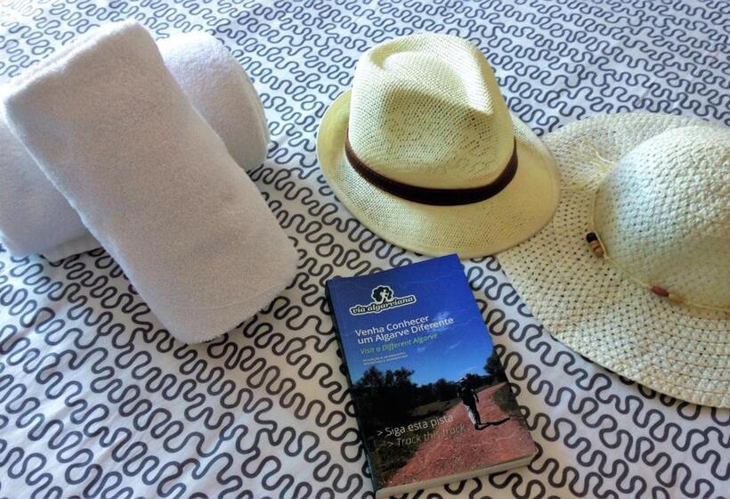 تختخواب و صبحانه 3 Marias Garden House