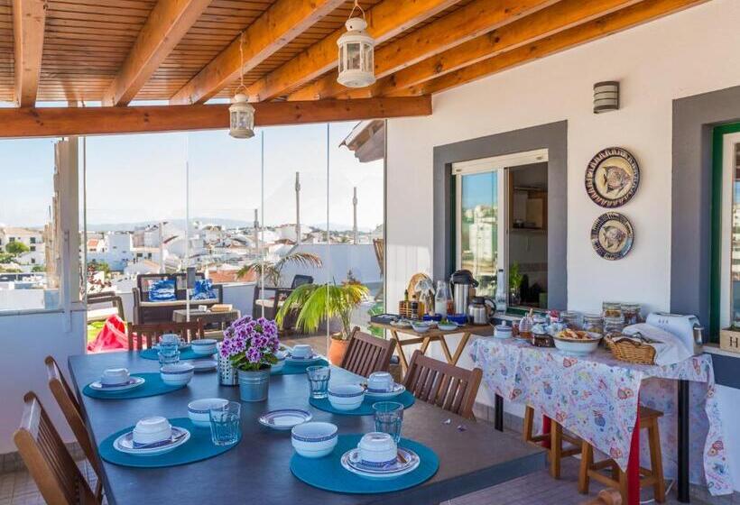 تختخواب و صبحانه 3 Marias Garden House