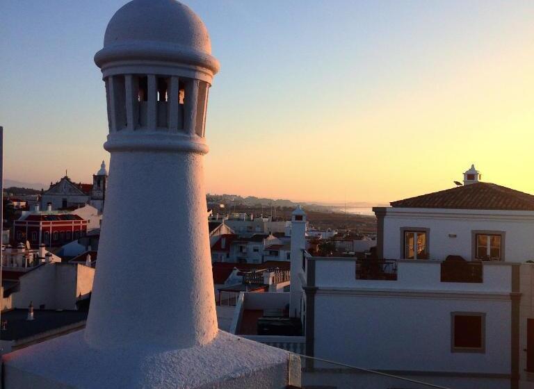 تختخواب و صبحانه 3 Marias Garden House