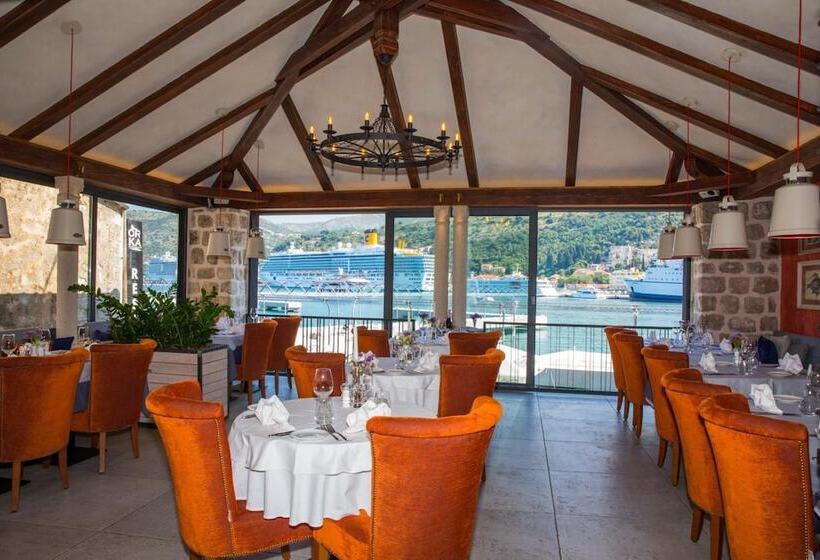 تختخواب و صبحانه Bova Luxury Rooms