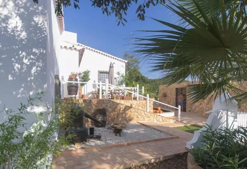 Aamiaismajoitus (B&B) Herdade Quinta Natura Turismo Rural