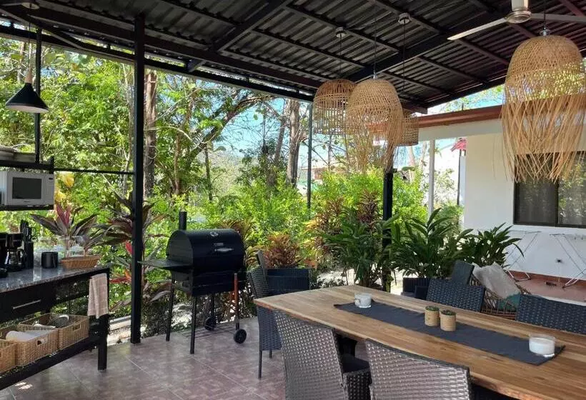Aamiaismajoitus (B&B) La Jungla