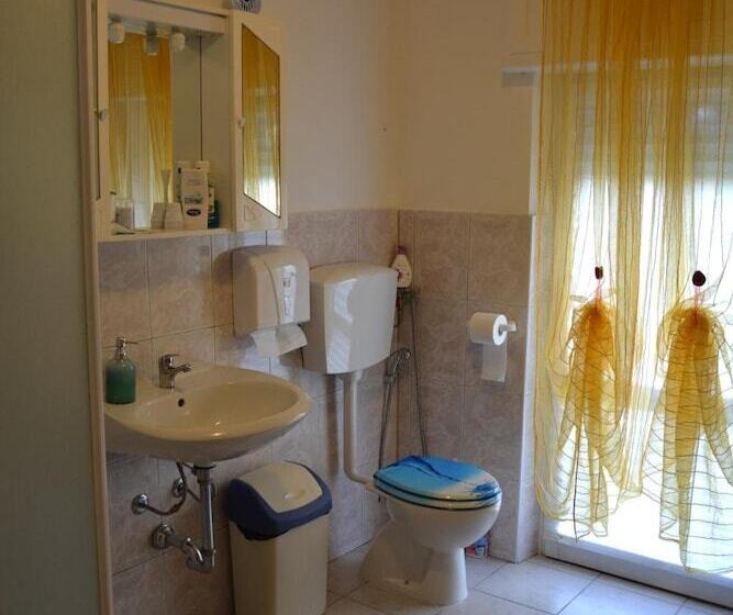 تختخواب و صبحانه My Way