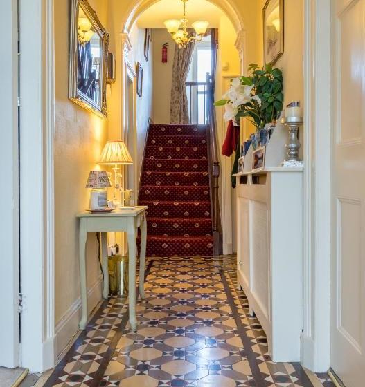 住宿加早餐  The Hill