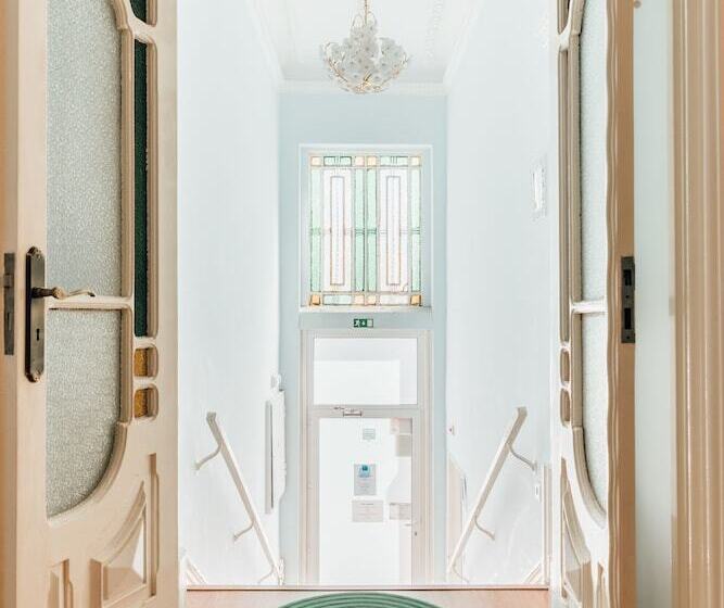 مسافرخانه Swissporto Guest House