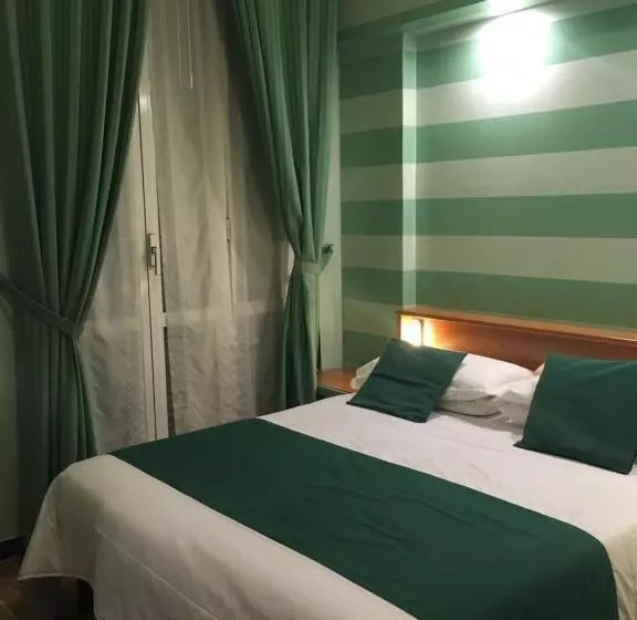 ホテル Albergo Glory