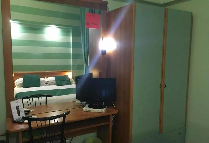 ホテル Albergo Glory