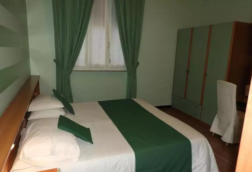 ホテル Albergo Glory
