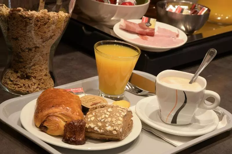 ホテル Cit Hôtel La Résidence