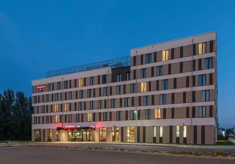 ホテル Hampton By Hilton Freiburg