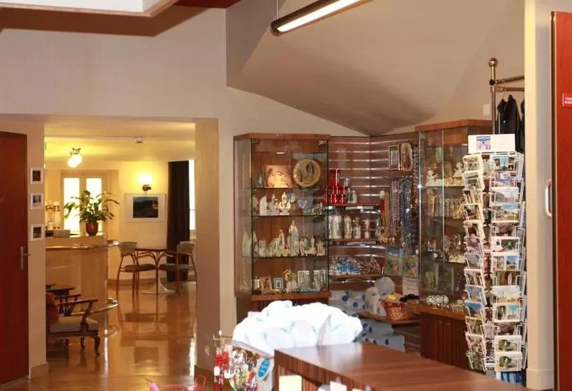 هتل Hôtel Saint Sébastien