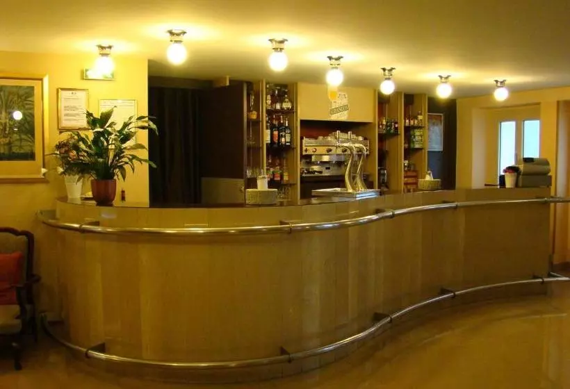 هتل Hôtel Saint Sébastien
