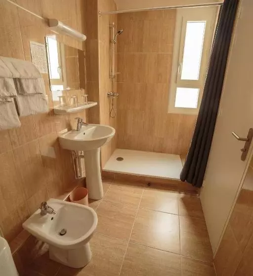 هتل Hôtel Saint Sébastien