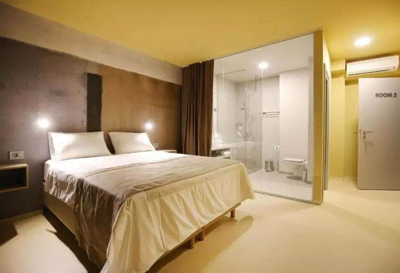 هتل Kai Boutique Studio & Rooms