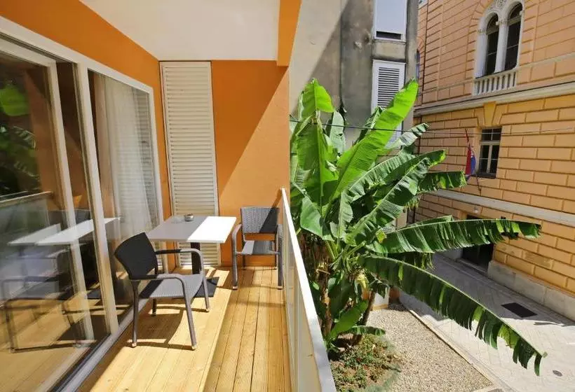 هتل Kai Boutique Studio & Rooms
