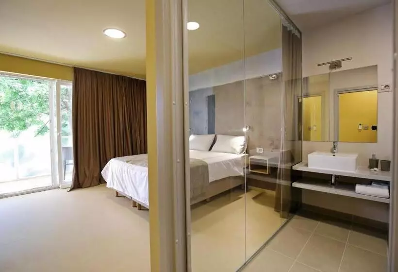 هتل Kai Boutique Studio & Rooms