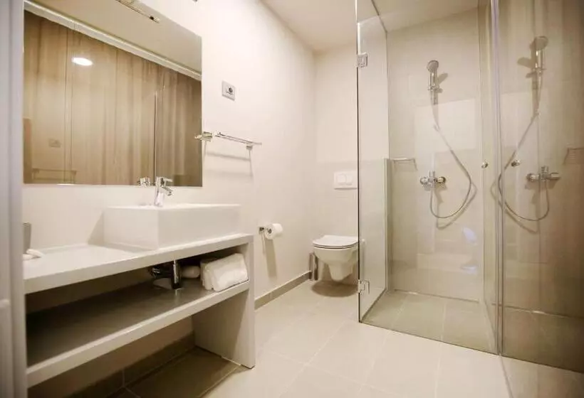 هتل Kai Boutique Studio & Rooms
