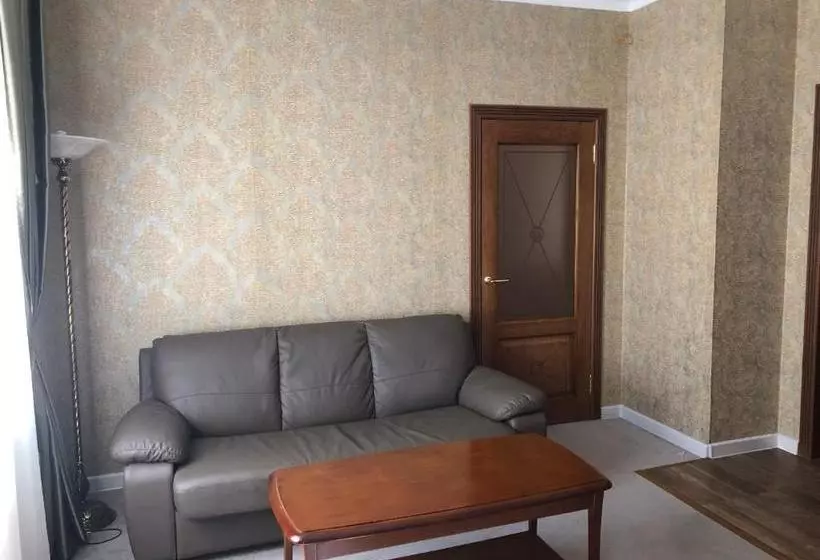هتل Korona