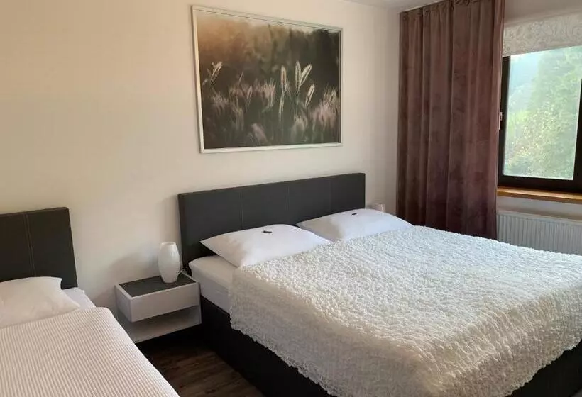 Hotelli Landgasthof Steinmühl Hofbauer Frühstückspension Und Campingplatz