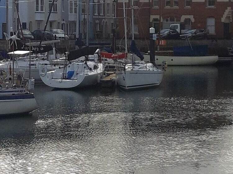 فندق Regency House