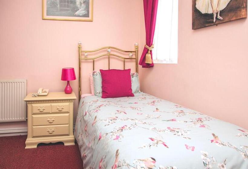 בית מלון כפרי The Bell