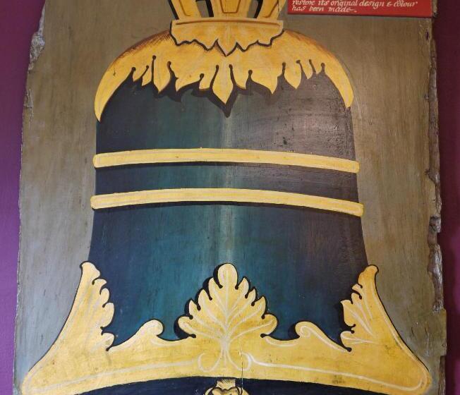 בית מלון כפרי The Bell