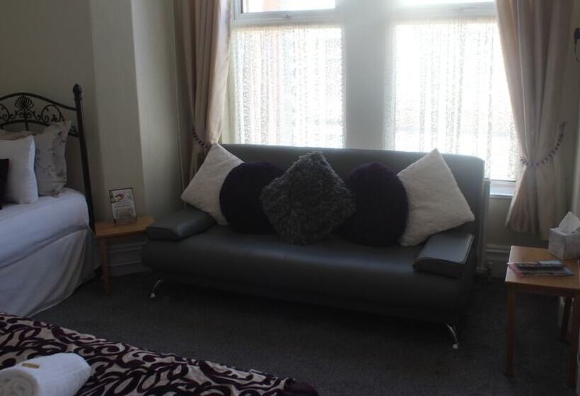 فندق The Heidi Bed & Breakfast