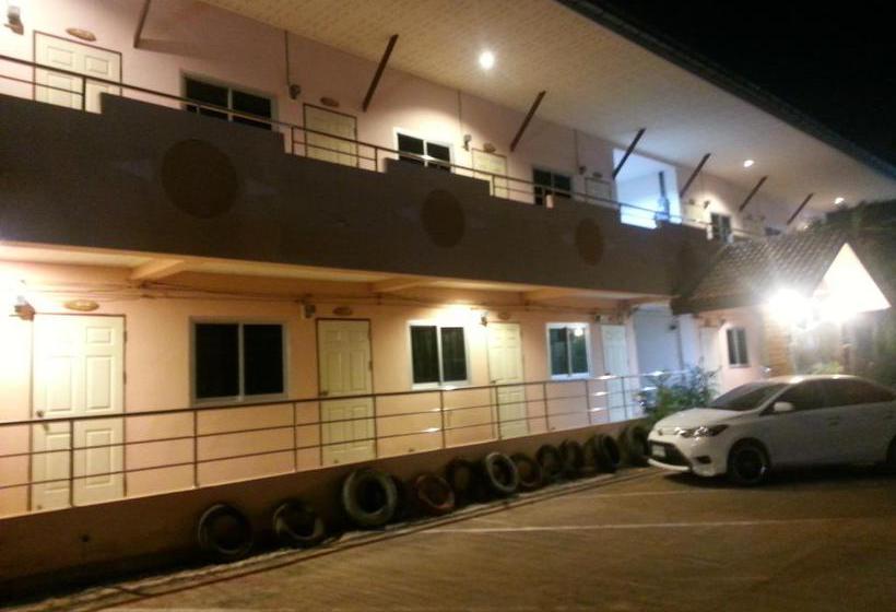 مُتل Meesuk Mansion