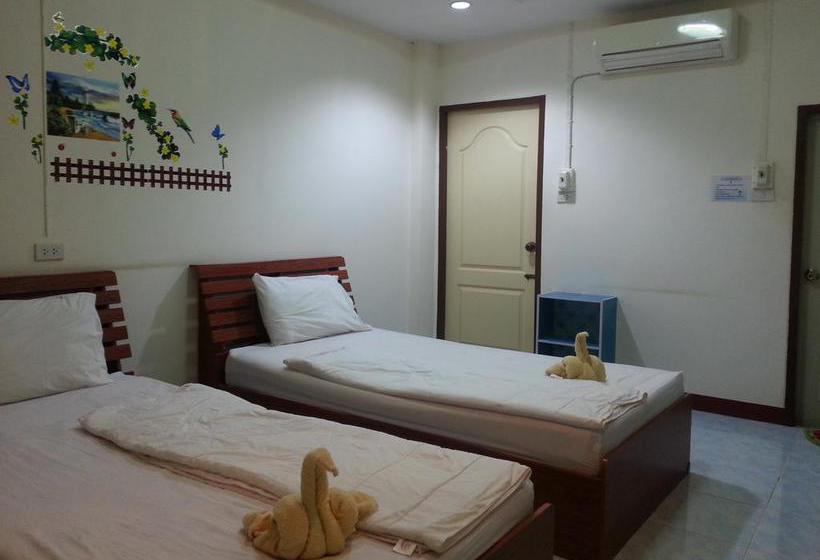 مُتل Meesuk Mansion