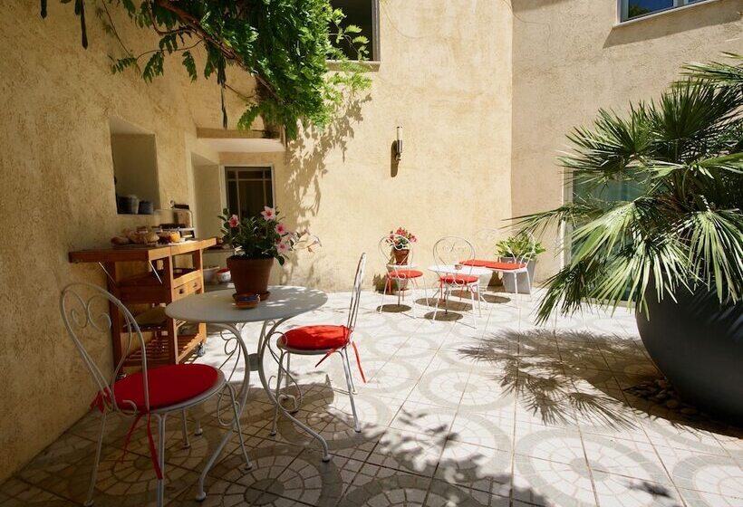 צימר Couette Et Café