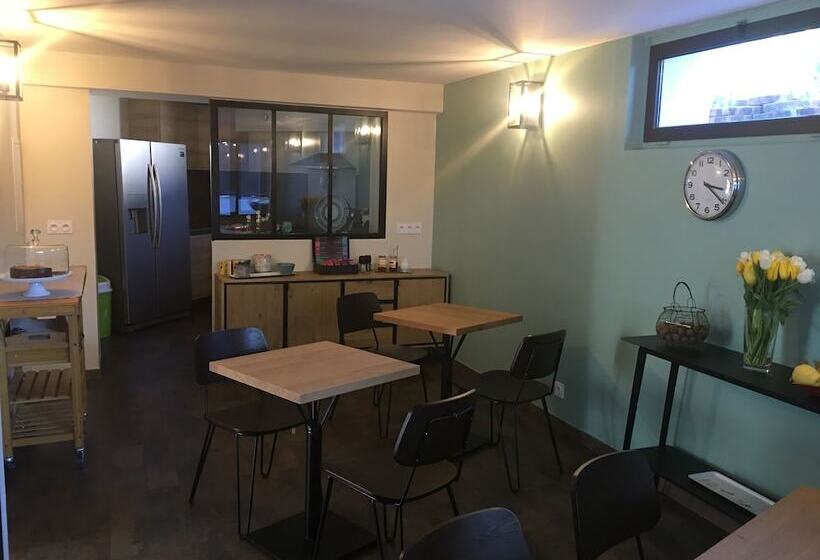 צימר Couette Et Café