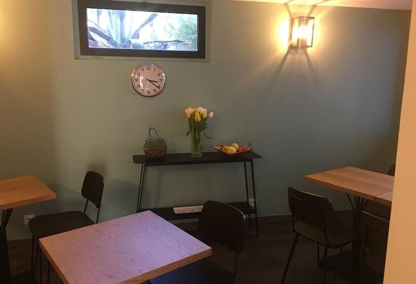 צימר Couette Et Café