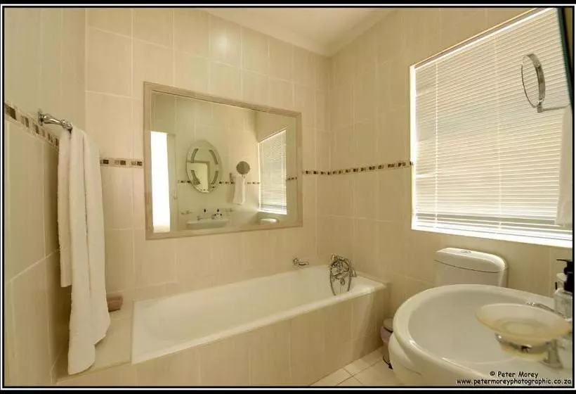 Aamiaismajoitus (B&B) Paarl Mountain Lodge