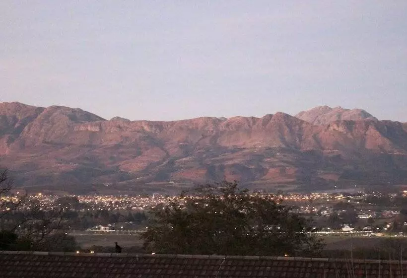 Aamiaismajoitus (B&B) Paarl Mountain Lodge
