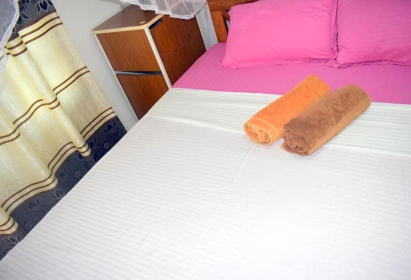 Bed & Breakfast The Breeze Mirissa