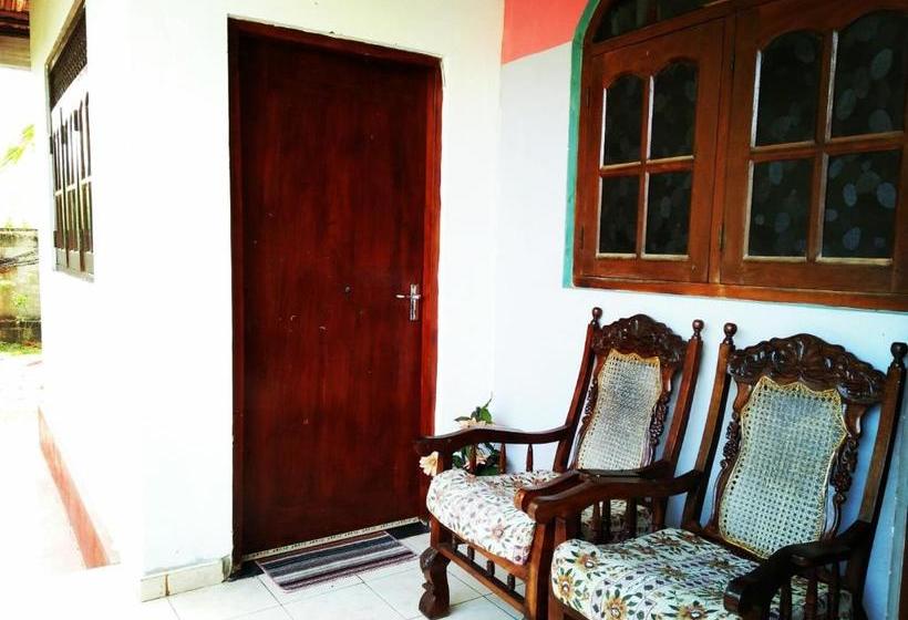 Bed & Breakfast The Breeze Mirissa