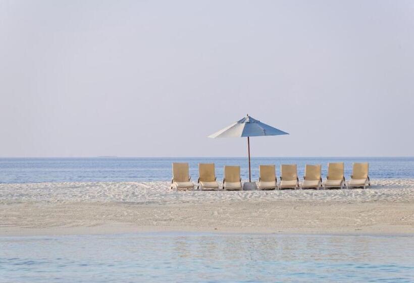 Embudu Village Resort