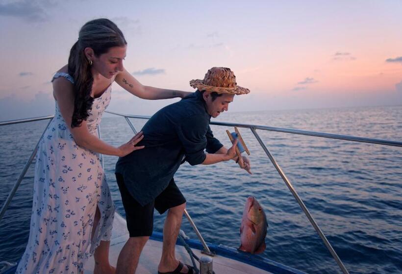 Embudu Village Resort