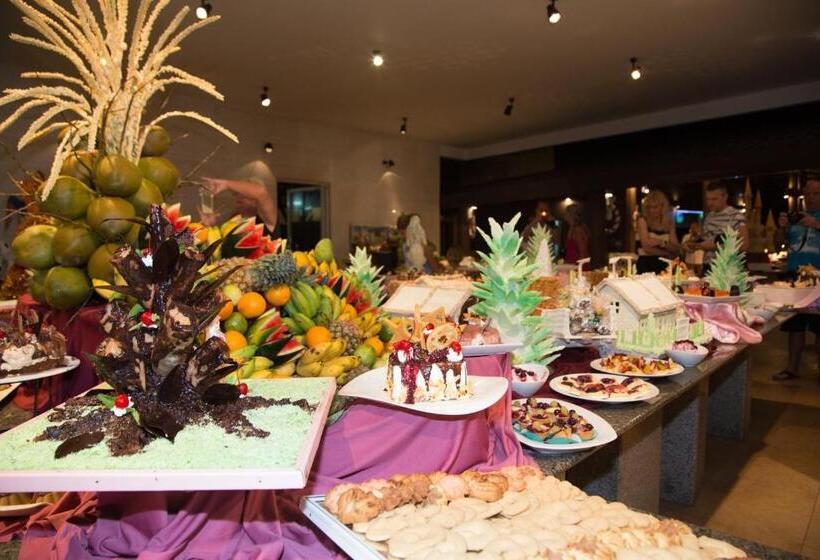 Embudu Village Resort