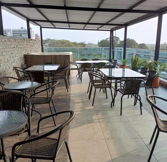 בית מלון כפרי San Antonio Plaza