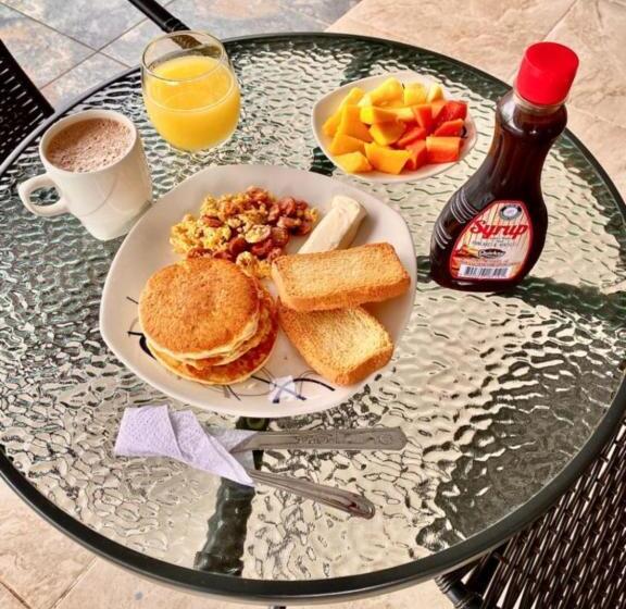 בית מלון כפרי San Antonio Plaza