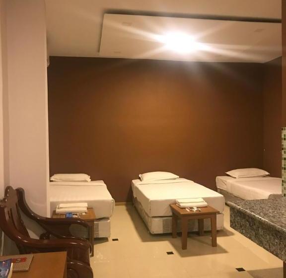 هتل Ba Thaung Monywa