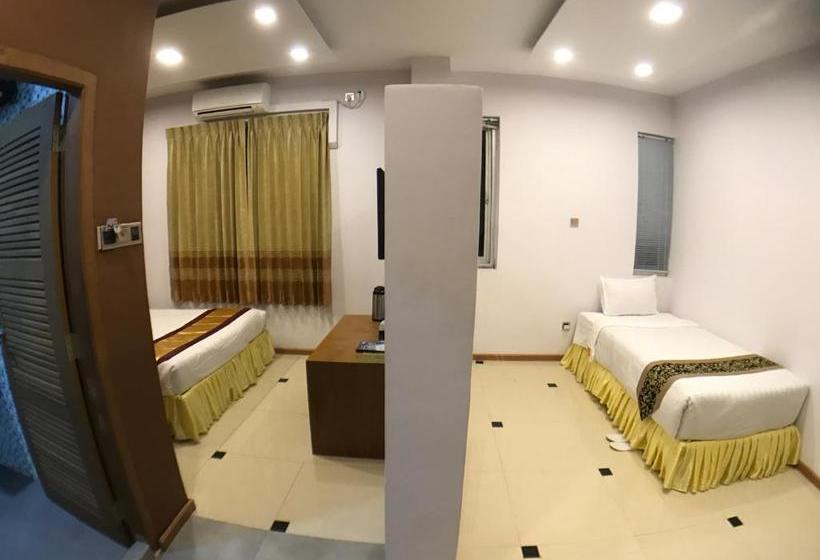 هتل Ba Thaung Monywa