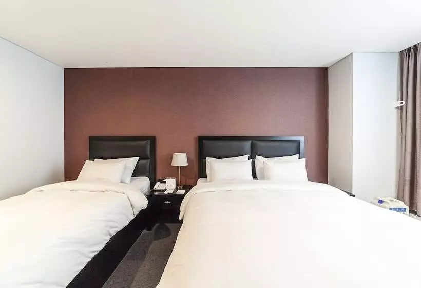 Hotelli Gangneung Tourist