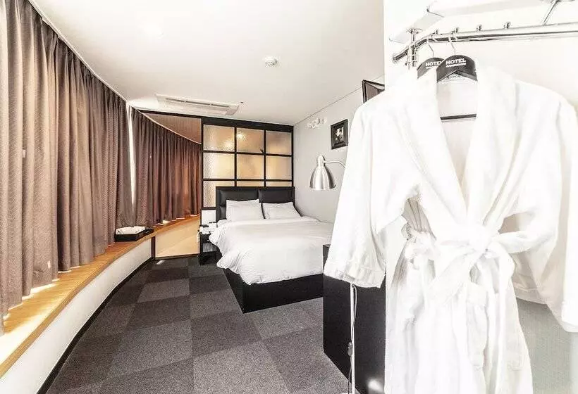 Hotelli Gangneung Tourist