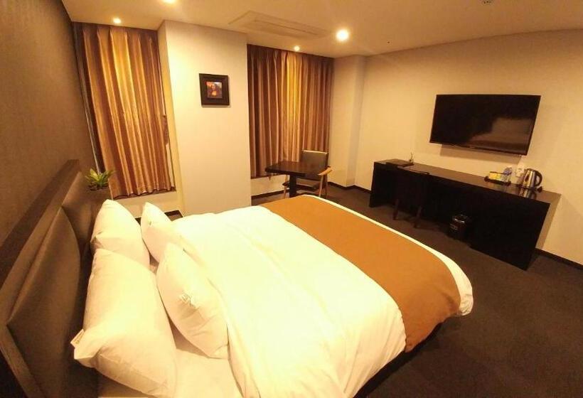 ホテル Gangneung Tourist