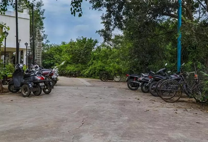 ホテル Regenta Inn Vadodara, 500m From Railway Station